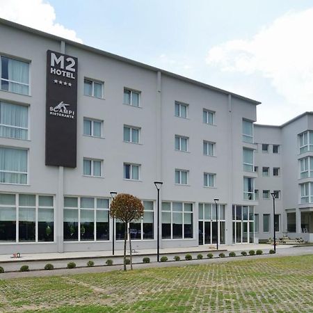 M2 Hotel กัมปีบีเซนซีโอ ภายนอก รูปภาพ