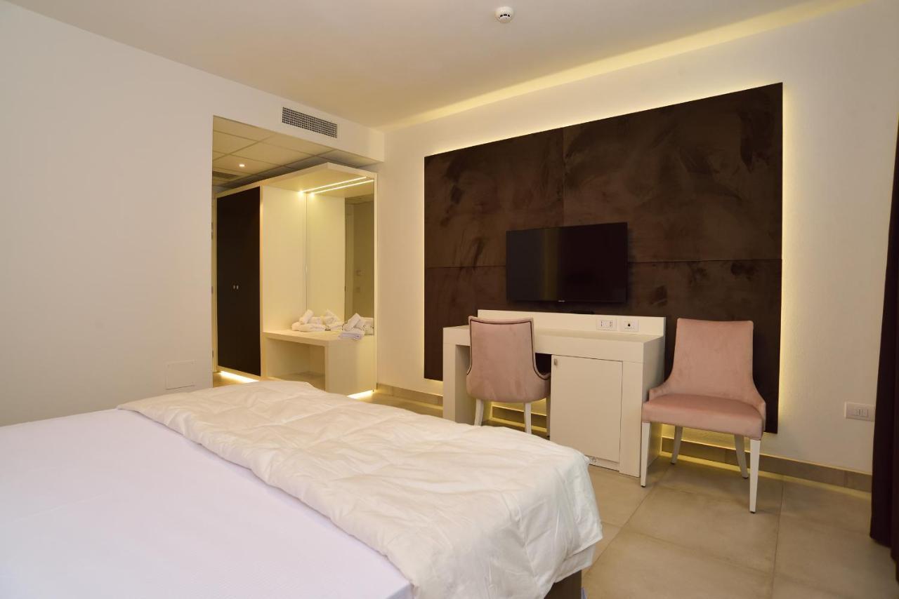 M2 Hotel กัมปีบีเซนซีโอ ภายนอก รูปภาพ