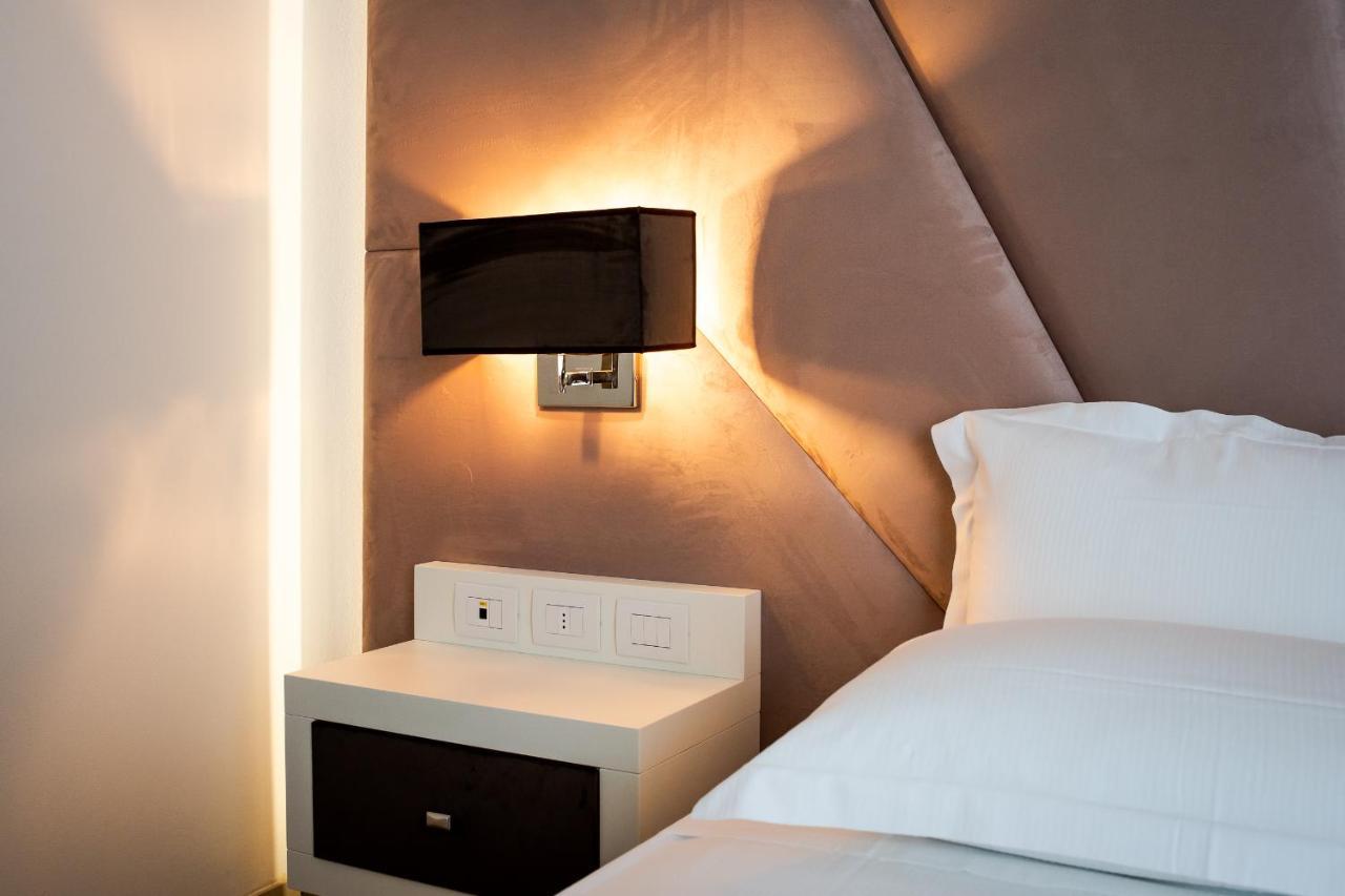 M2 Hotel กัมปีบีเซนซีโอ ภายนอก รูปภาพ